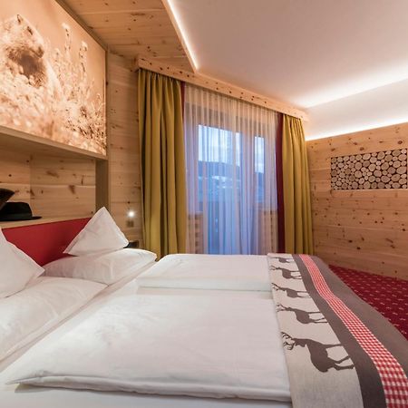 Hotel Schoenblick Maranza Chambre photo