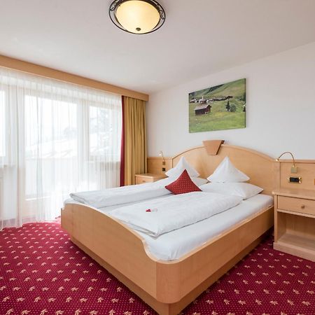 Hotel Schoenblick Maranza Chambre photo